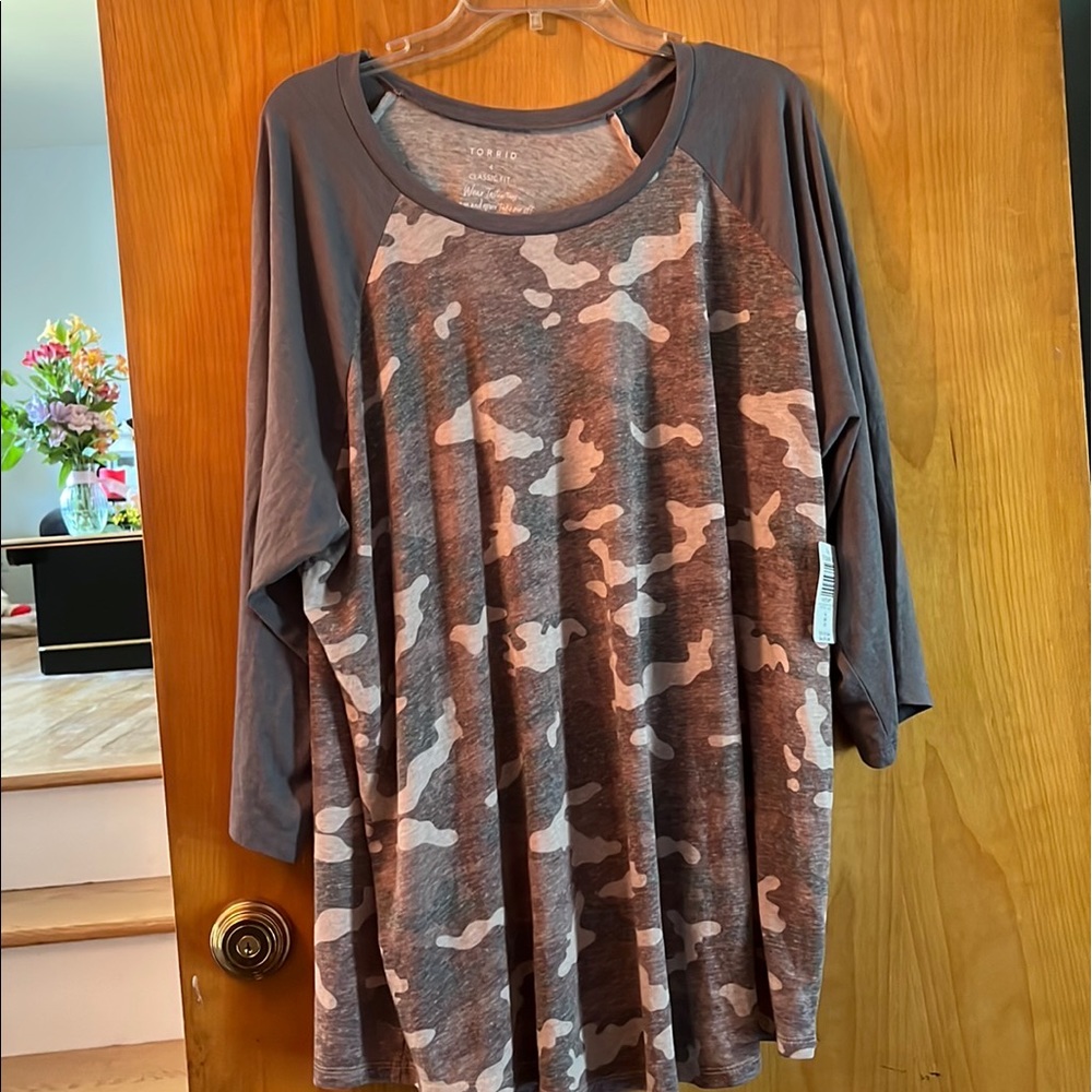 Torrid Camo quarter sleeve shirt